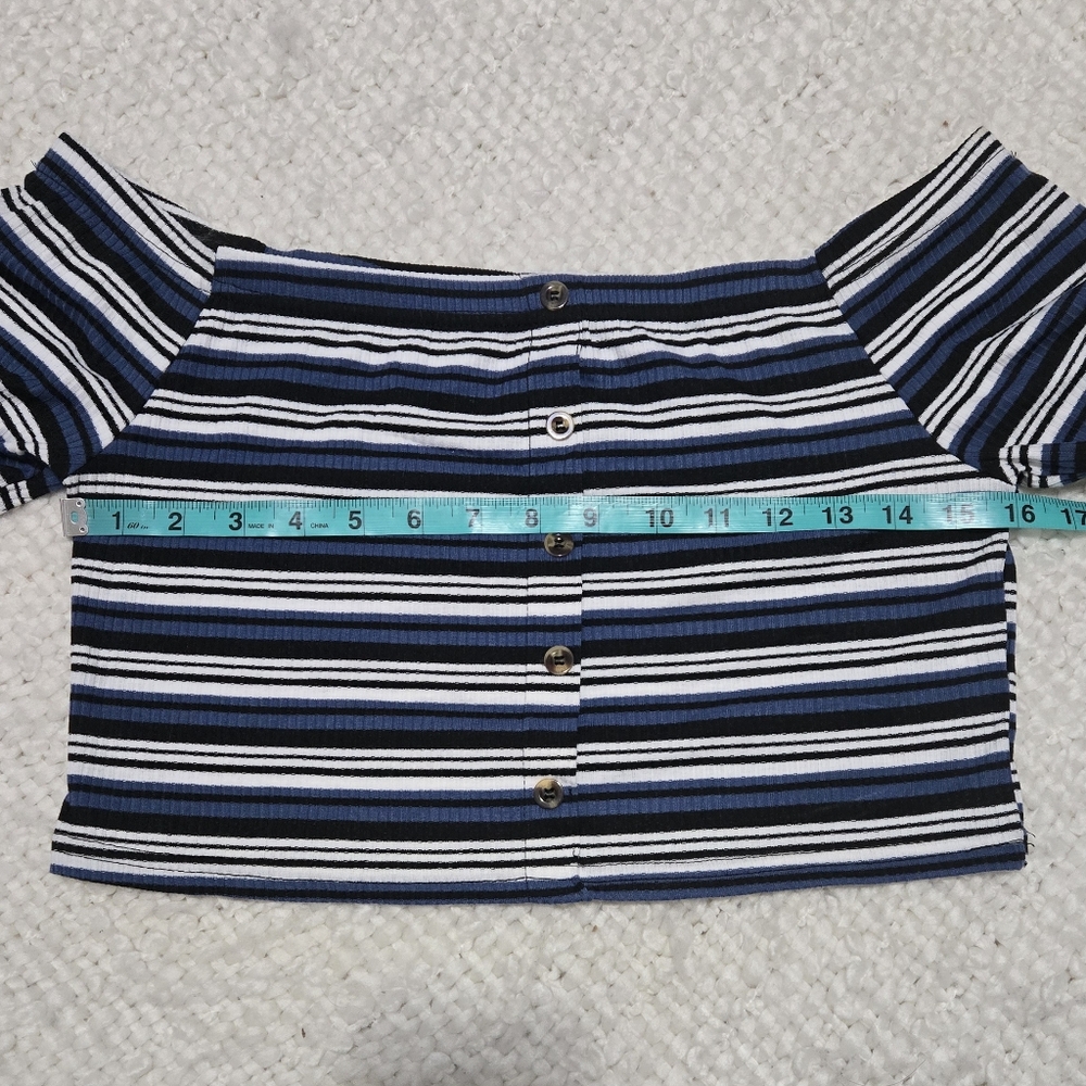 Peachy Girl Striped Ribbed Crop Top Size Large Blue White Black NWT Large - Picture 10 of 12